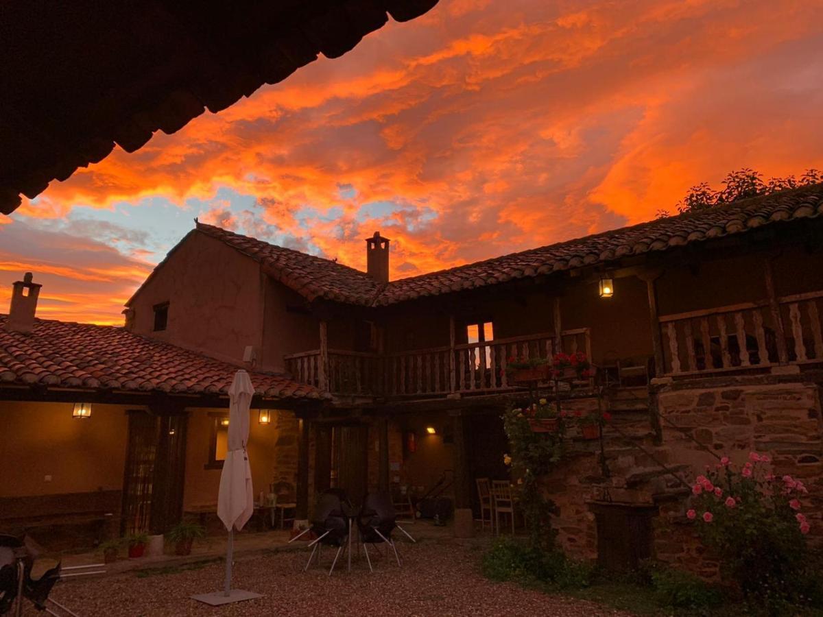 Casa Rural Las Aguedas Murias de Rechivaldo Eksteriør billede