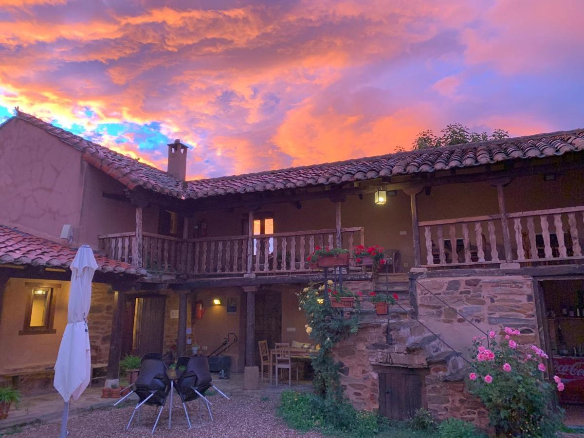 Casa Rural Las Aguedas Murias de Rechivaldo Eksteriør billede